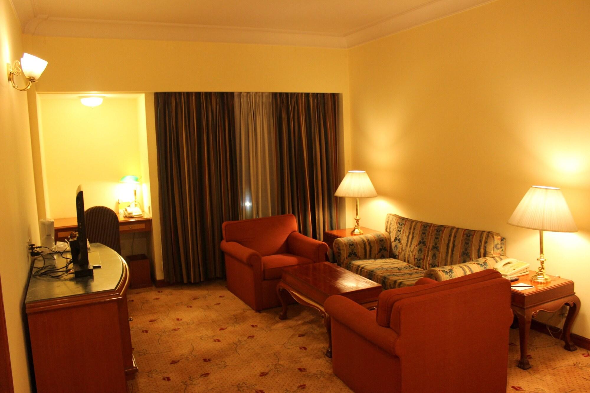 Hotel Sagar Plaza City Centre Pune Esterno foto