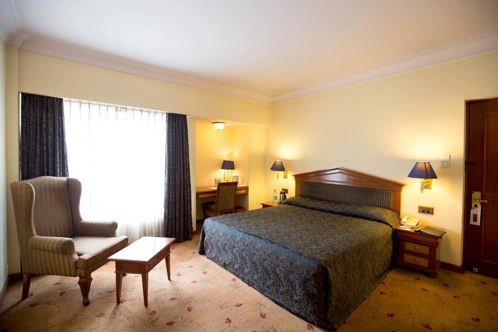 Hotel Sagar Plaza City Centre Pune Camera foto