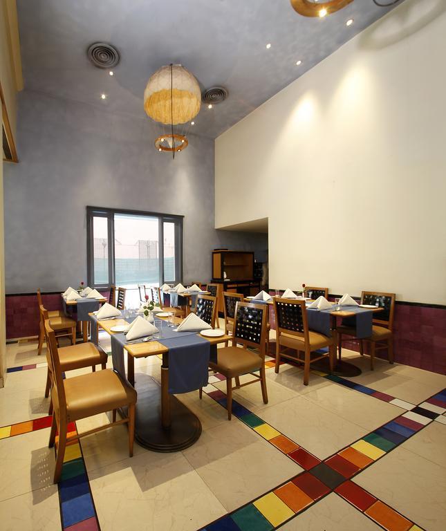 Hotel Sagar Plaza City Centre Pune Esterno foto