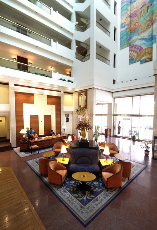 Hotel Sagar Plaza City Centre Pune Esterno foto