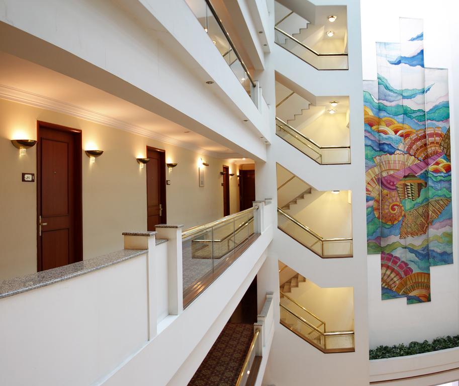 Hotel Sagar Plaza City Centre Pune Esterno foto
