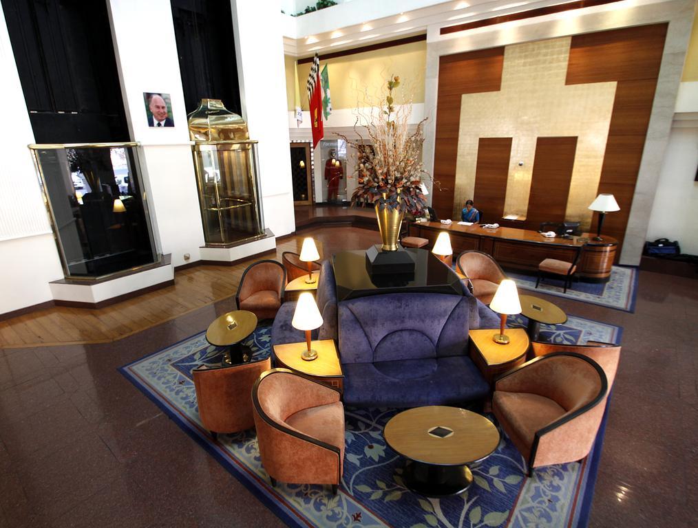 Hotel Sagar Plaza City Centre Pune Esterno foto