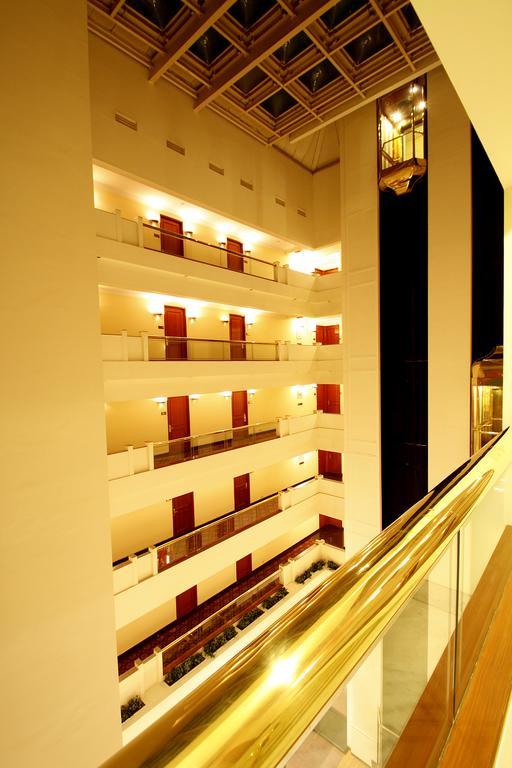 Hotel Sagar Plaza City Centre Pune Esterno foto