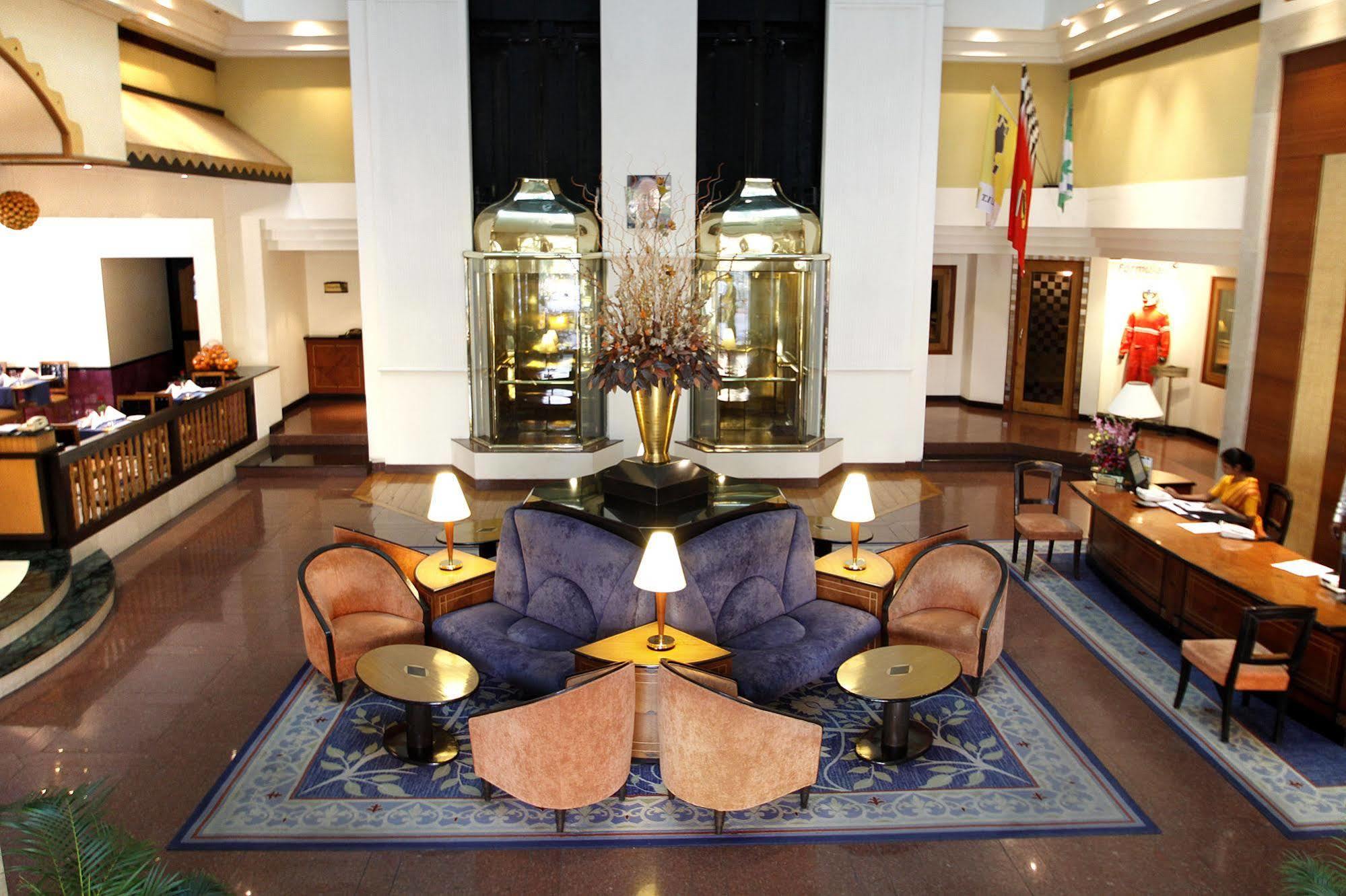 Hotel Sagar Plaza City Centre Pune Interno foto